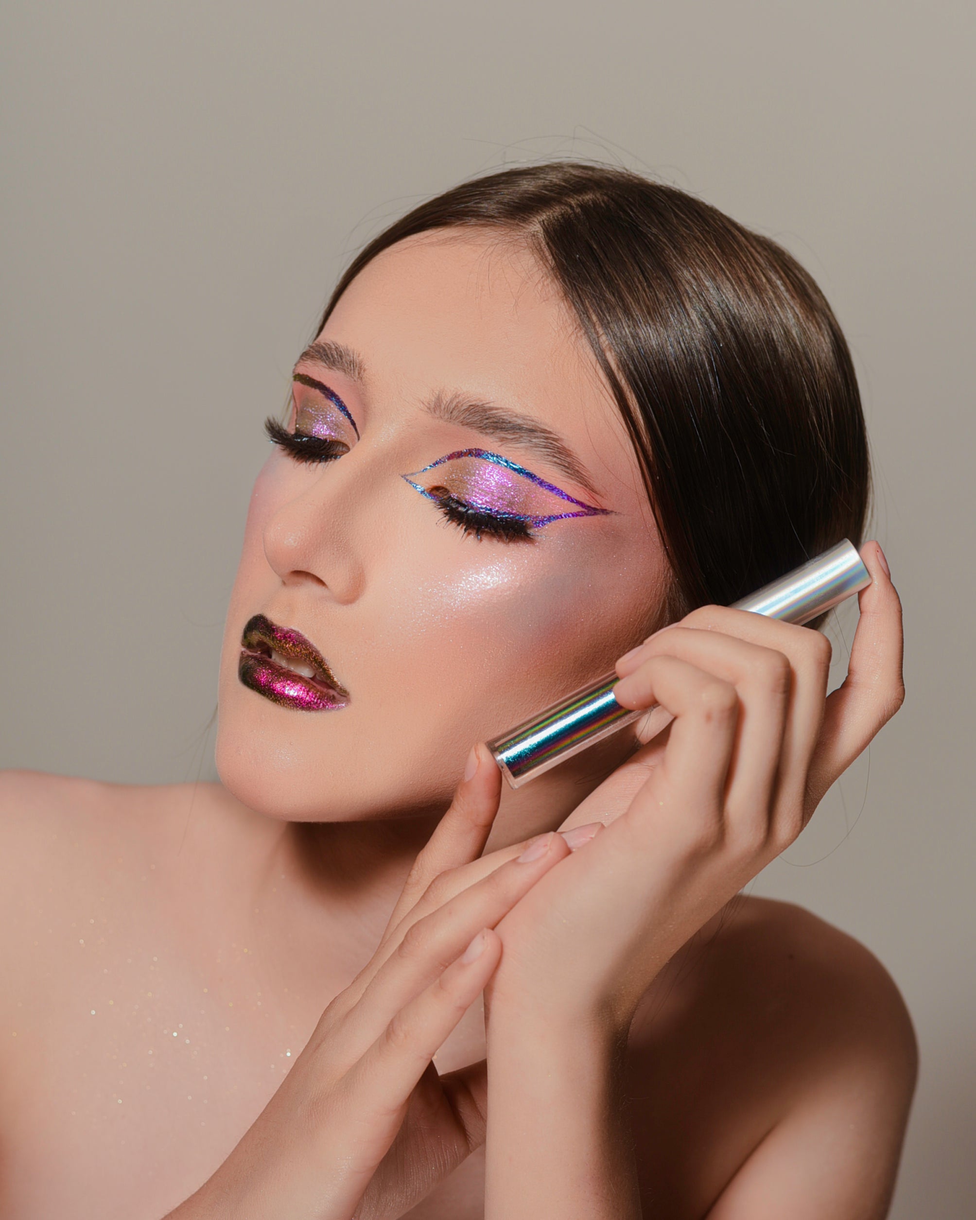 Shiny liquid shadows